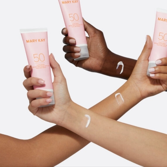 🌞NIB Mary Kay SPF 50 Sunscreen🌞 - Picture 5 of 5